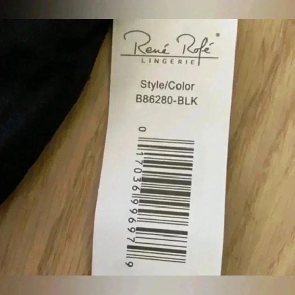 🆕Rene Rofe Seamless Cut Out Black Sport Bra🆕 - Picture 11 of 12